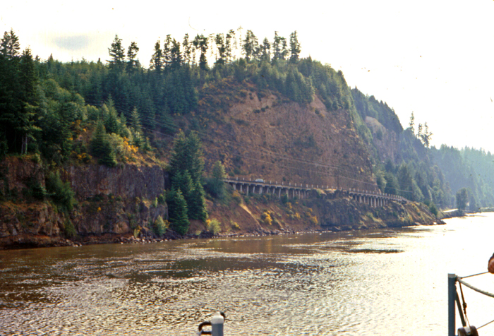 05Along The Columbia River